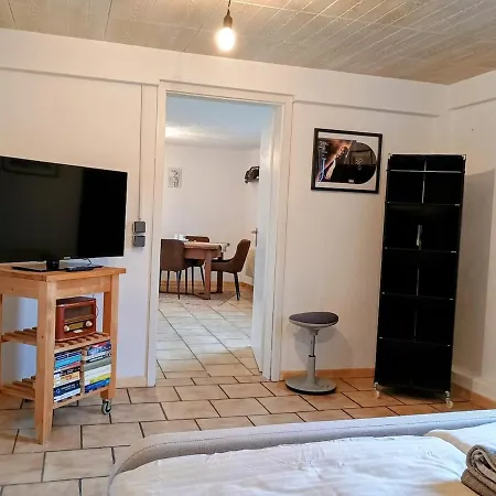 Sleep&chill - Ruhiges Mit Garten Und Main-blick Fuer 1-2 Personen Apartmán *