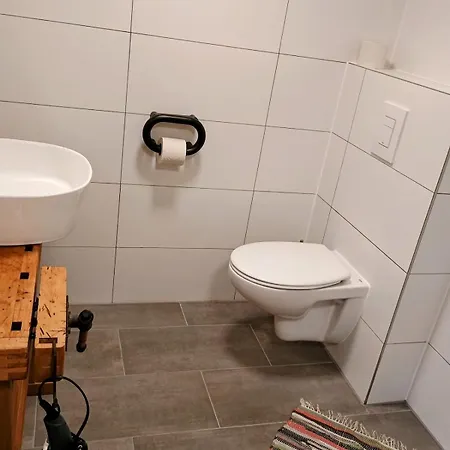 Lägenhet Sleep&chill - Ruhiges Mit Garten Und Main-blick Fuer 1-2 Personen Neustadt am Main